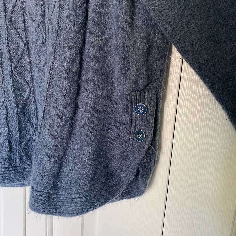 Women’s sweater - Picture 2 of 4